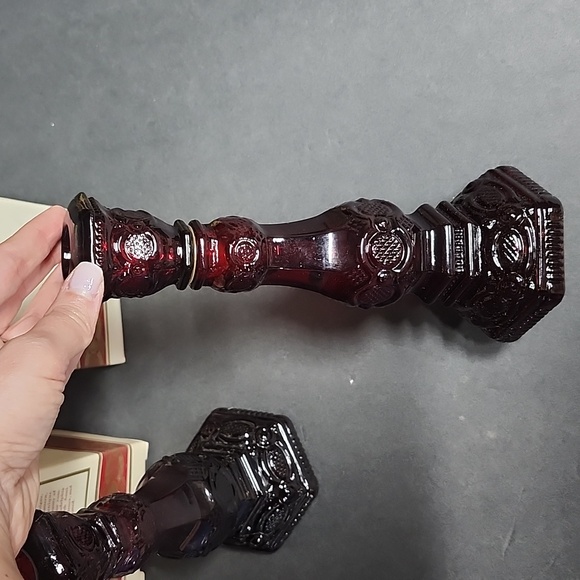 Avon 1876 Cape Cod Collection candle stick set cologne bottles - Picture 5 of 6